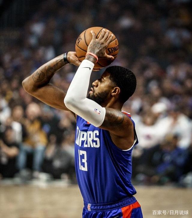 博尔哈：哈兰德是目前足坛最佳中锋；历史最佳中锋是德罗巴（博尔哈认为：哈兰德是当今足坛头号中锋，德罗巴则为史上最佳）