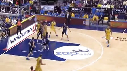 于根伟谈于汉超退役：联赛收官战的拥抱，有我对他的敬意（于根伟谈于汉超退役：联赛末轮那次拥抱，是我向他表达敬意）