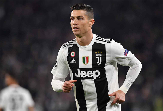 斯基拉丨米兰球探现场考察萨索洛两后卫（斯基拉：米兰球探赴现场考察萨索洛两名后卫）