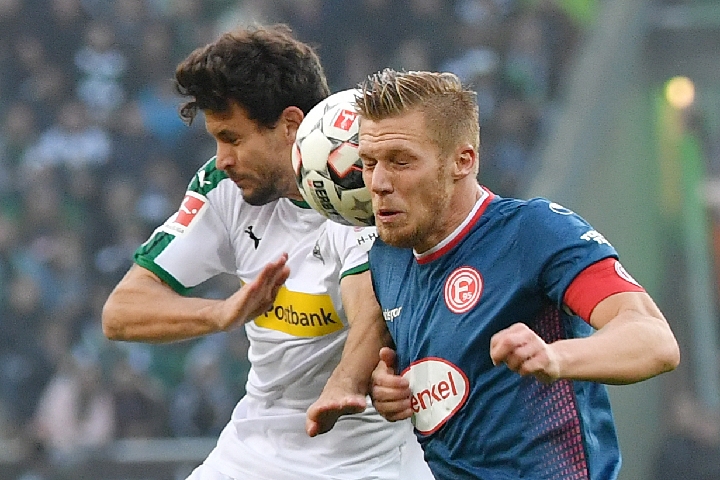 篮球勇士替补控卫连续三场得分上双（勇士替补控卫已连三场砍下两位数得分）