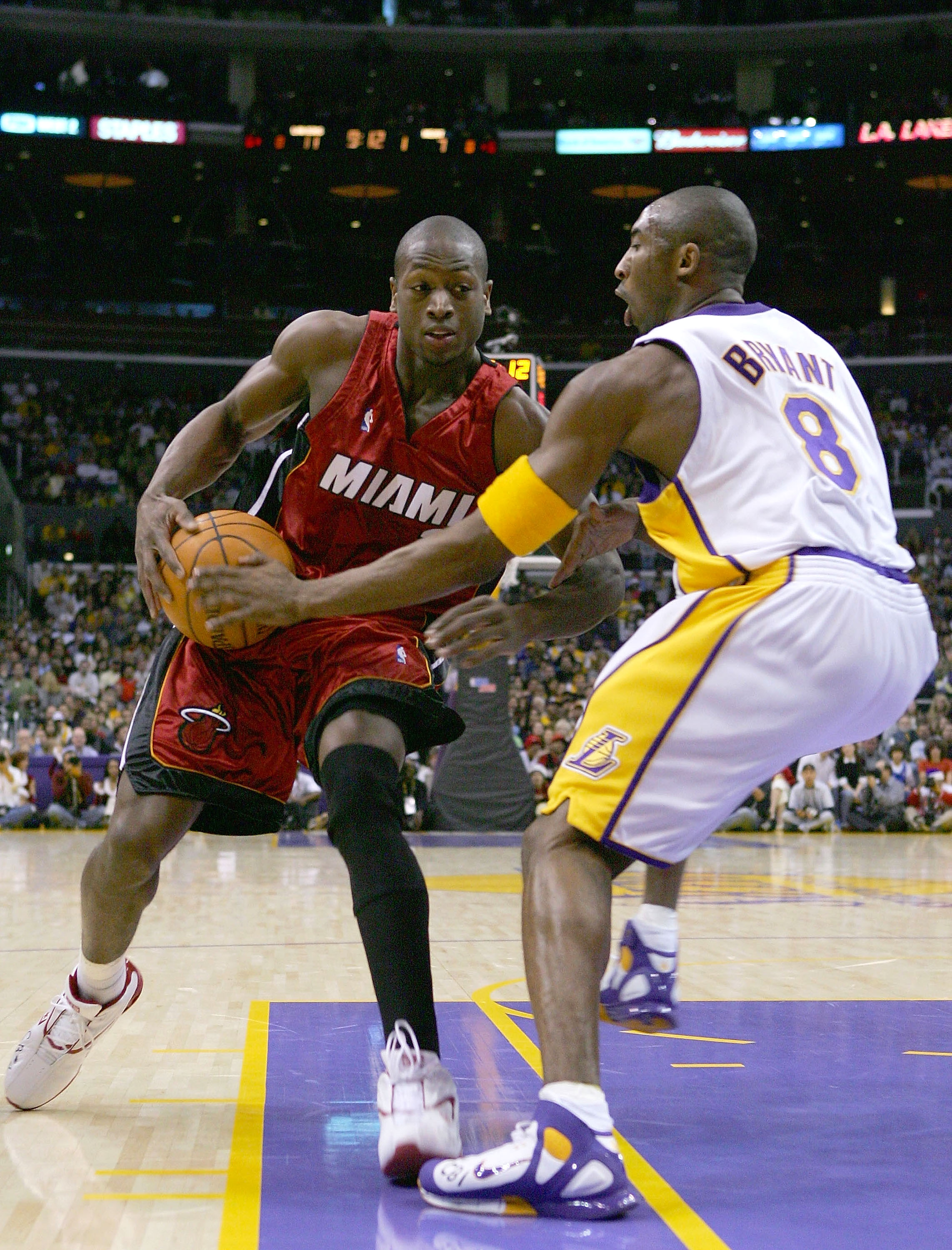 由于薪资微薄，意大利新闻工作者宣布在11月28日罢工（抗议低薪，意大利记者定于11月28日罢工）