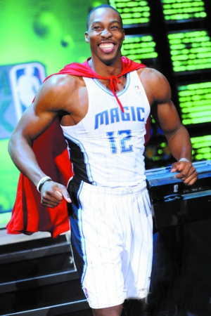 迪洛伦佐：赛后会和孔蒂复盘比赛；欧冠还有两轮还有机会晋级（迪洛伦佐：赛后与孔蒂复盘；欧冠还剩两场仍有出线希望）