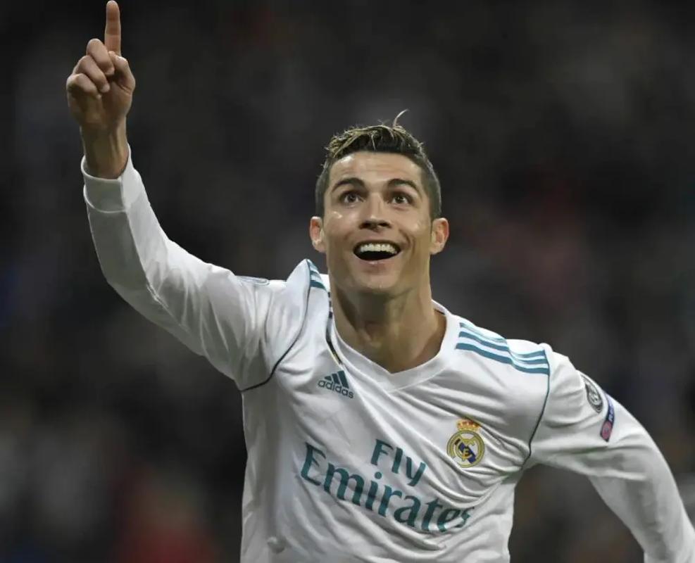 输球罪人！拉克鲁瓦送乌龙+点球大战失点，致水晶宫遭淘汰（双重失误！拉克鲁瓦乌龙+点球失手，水晶宫无缘晋级）