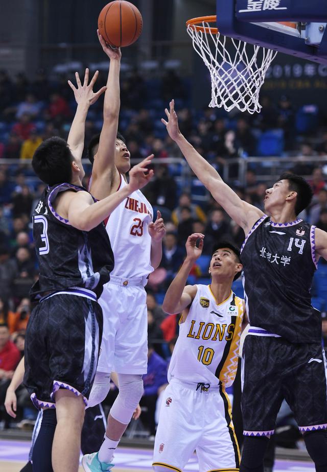 波特近4战场均34分&75%真实命中率，比肩约基奇和SGA（波特近4场场均34分、真实命中率75%，表现直追约基奇与SGA）