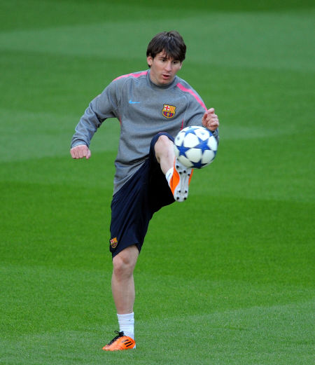 黄希扬：向余望在国奥遭受巨大质疑，归队后每个人都在鼓励他