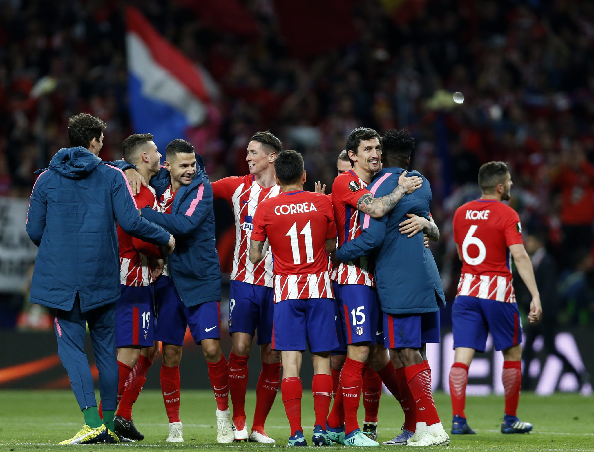 球迷比赛期间骂尤文踢得太烂，斯帕莱蒂回击：你们想怎样？（球迷赛中怒斥尤文表现低迷，斯帕莱蒂回怼：你们还想怎样？）